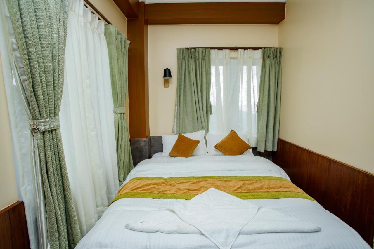 Gauri Shankar Hotel ナガルコット エクステリア 写真