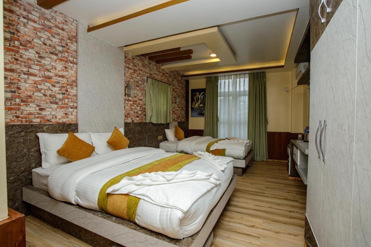 Gauri Shankar Hotel ナガルコット エクステリア 写真