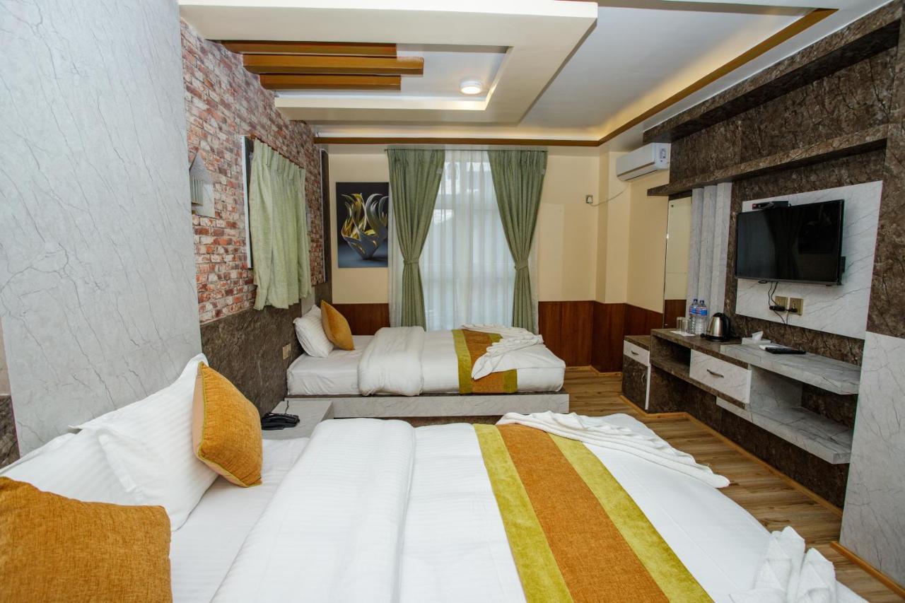Gauri Shankar Hotel ナガルコット エクステリア 写真