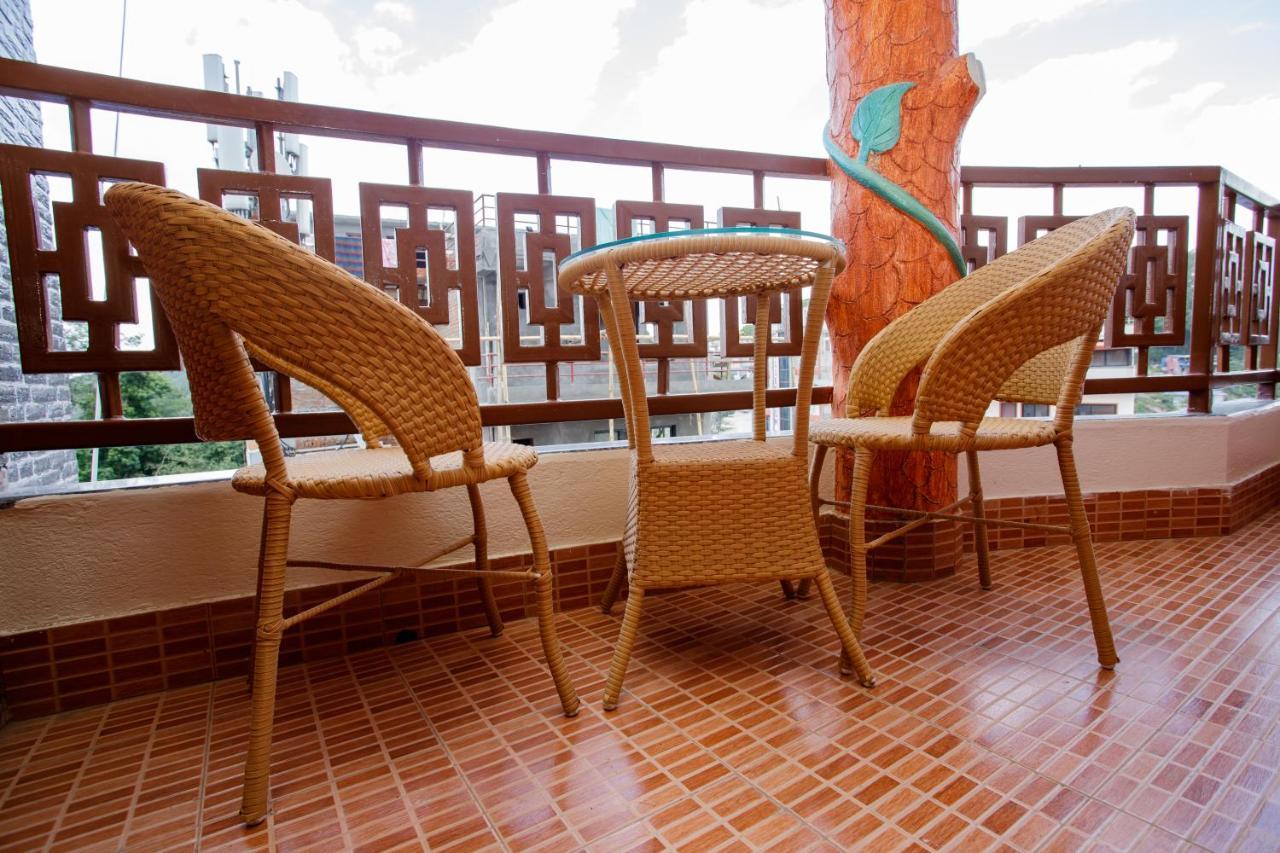 Gauri Shankar Hotel ナガルコット エクステリア 写真