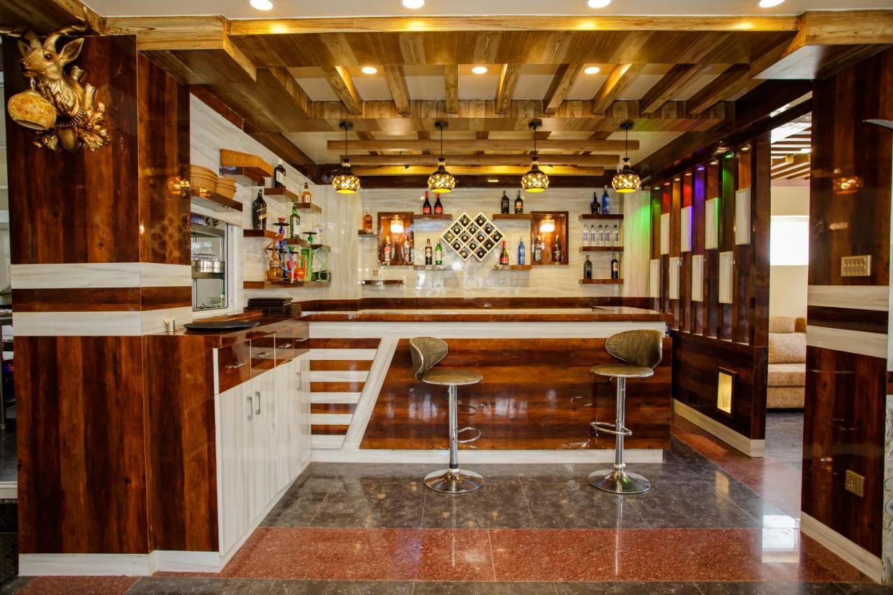 Gauri Shankar Hotel ナガルコット エクステリア 写真