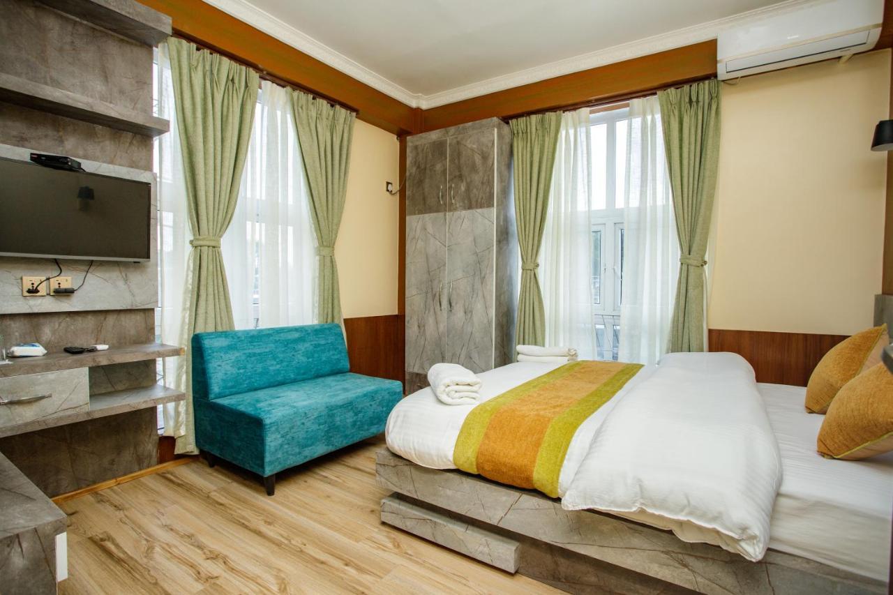 Gauri Shankar Hotel ナガルコット エクステリア 写真