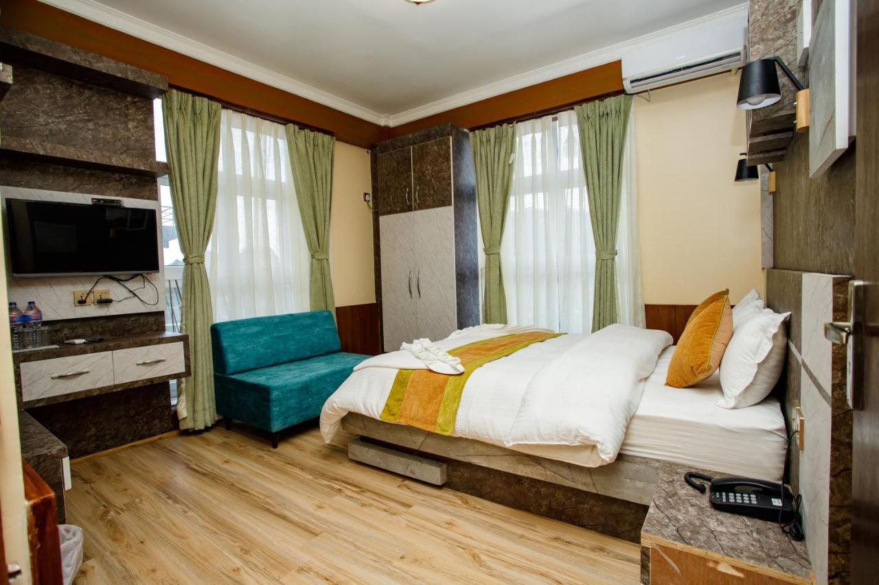 Gauri Shankar Hotel ナガルコット エクステリア 写真